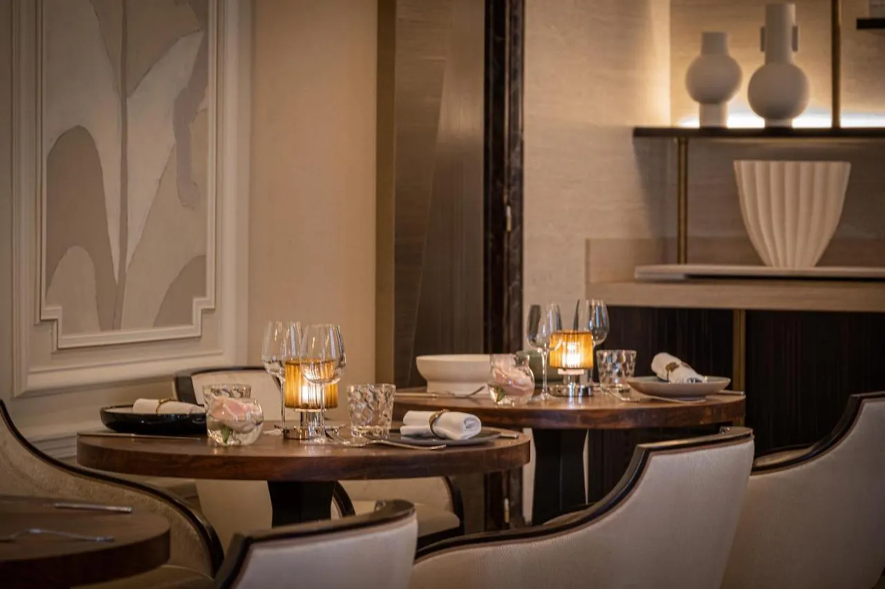 Elysia Hotel